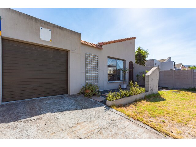 <!--[if BLOCK]><![endif]--> 18  Richwood, Richwood, Milnerton <!--[if ENDBLOCK]><![endif]-->